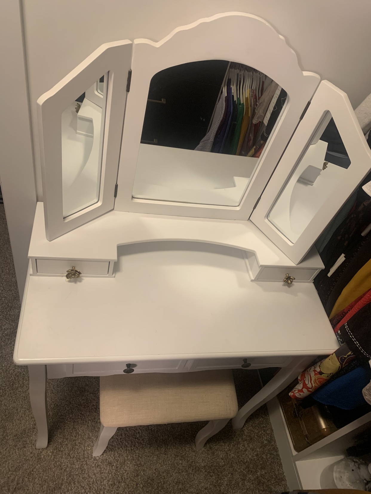 IKEA Vanity Table image indicator(2)