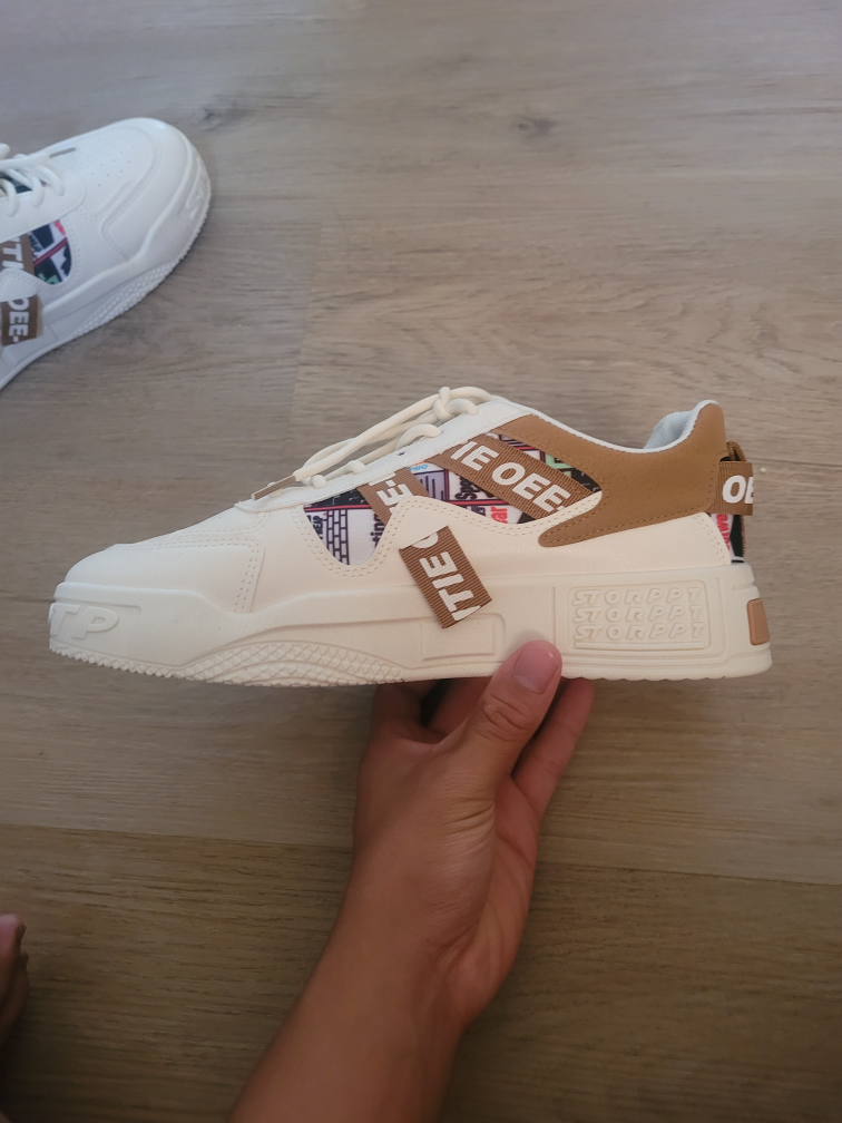 White and Tan Sneakers image indicator(3)