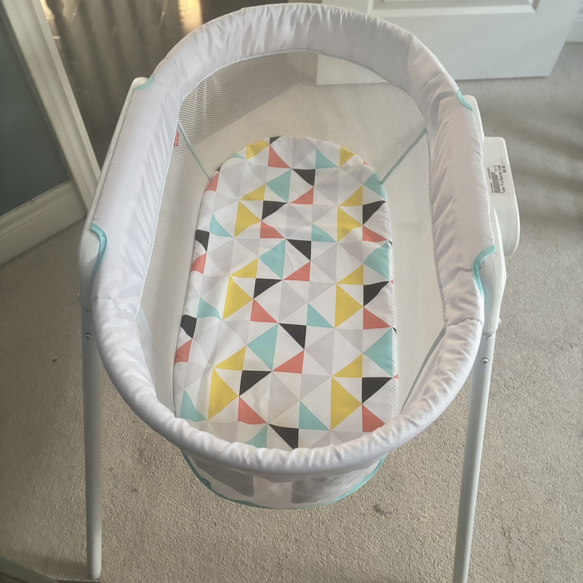 Fisher Price Soothing Motions Bassinet