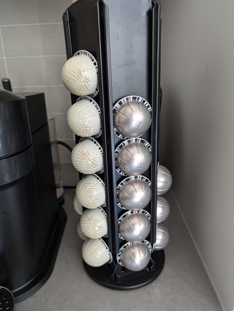 Nespresso Vertuo Next + Pod Holder + 30 Pods - photo 5