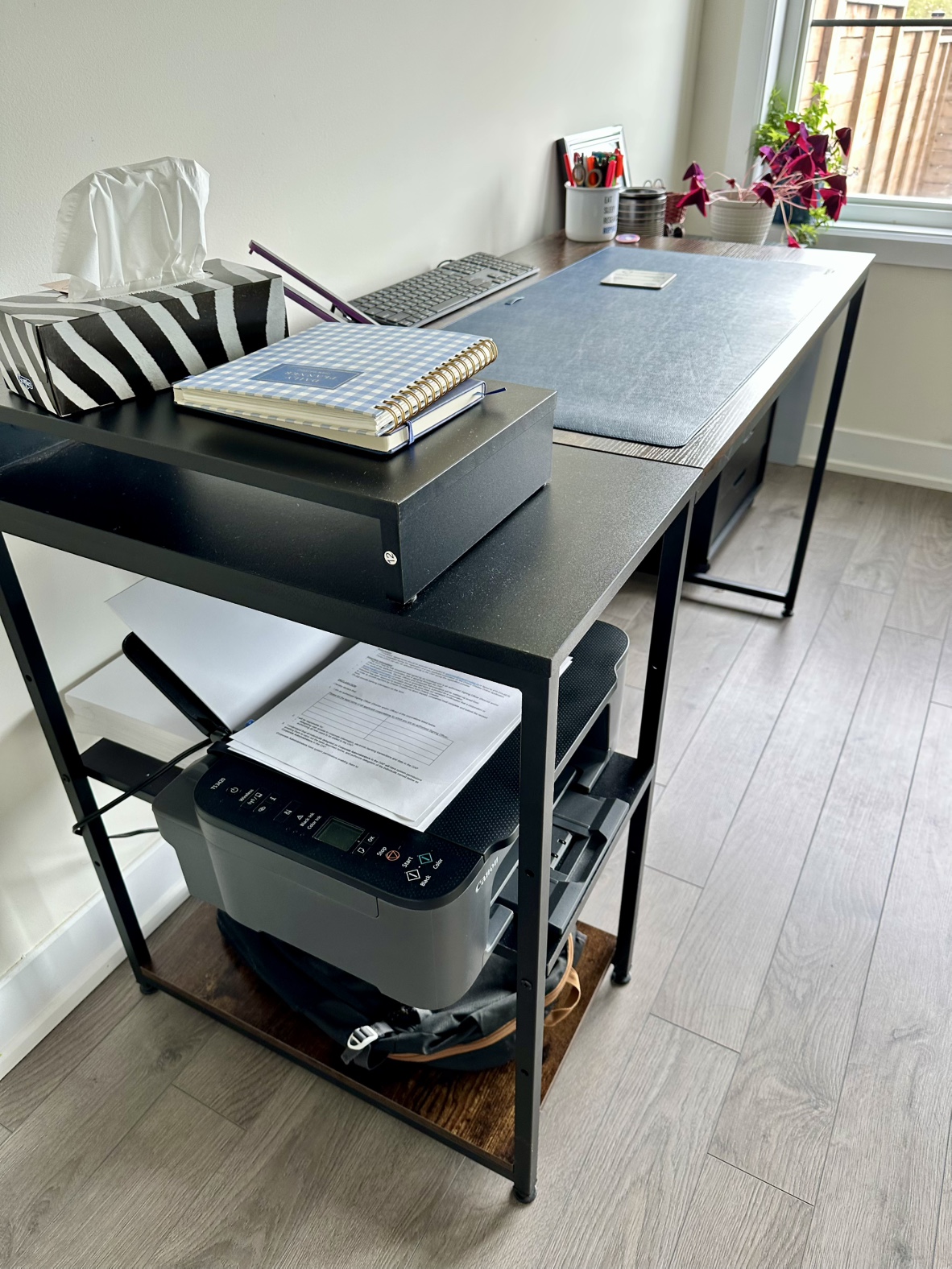 Office table - photo 2