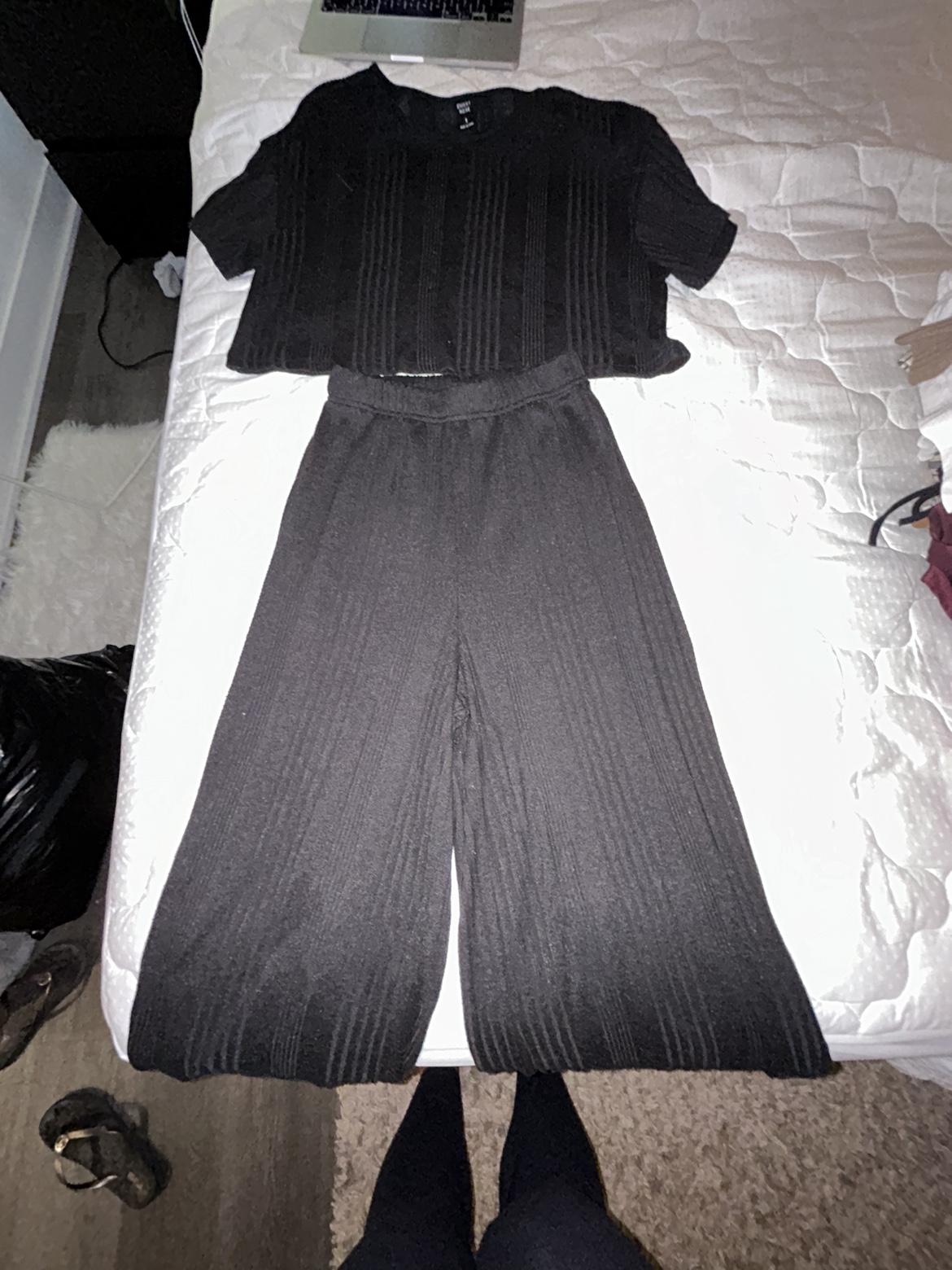 Black Ribbed Crop Top and Pants Set - photo 2