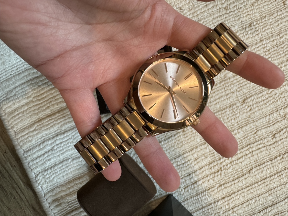 Michael Kors Rose Gold Watch image indicator(2)