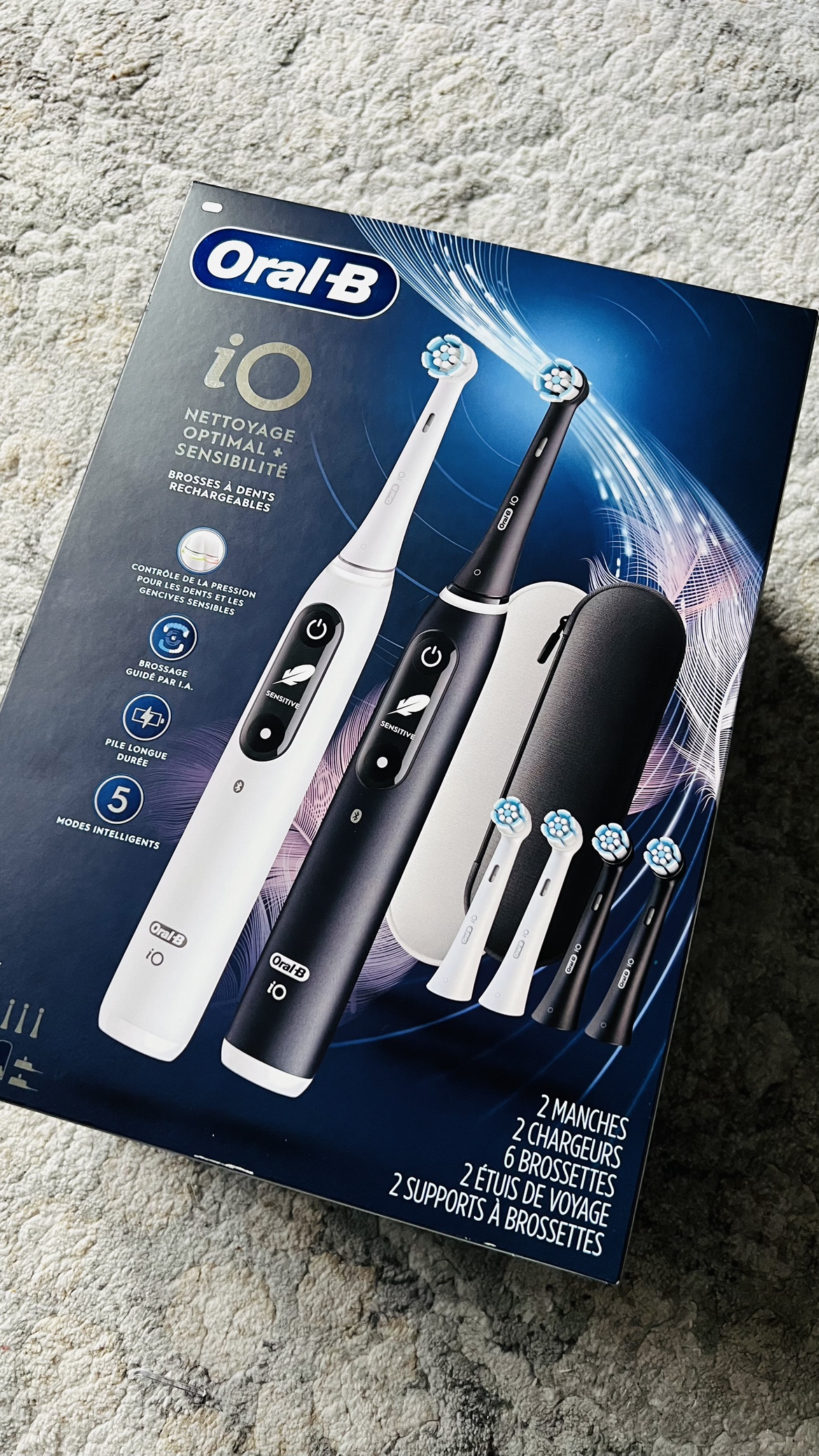 Oral B IO 6 AI powered tooth brush pack of 2 Brand New