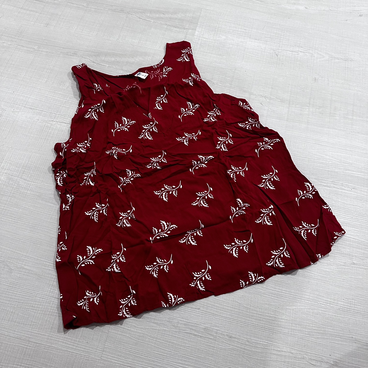 Old Navy Red Floral Tank Top thumbnail