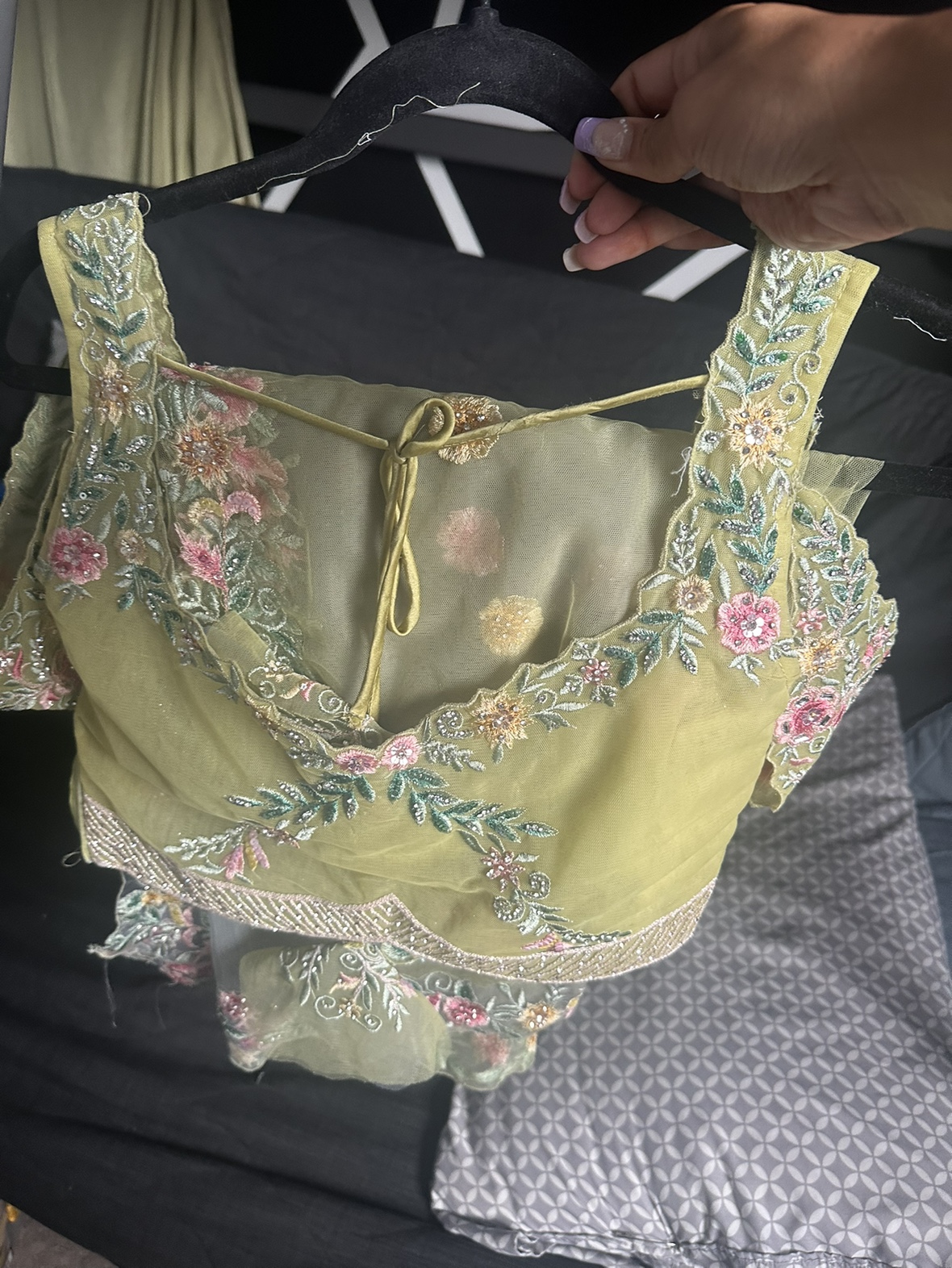 Lehnga image indicator(4)