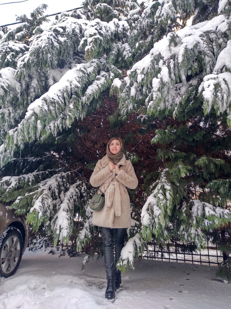 Green Quilted Round Chain Bag image indicator(9)