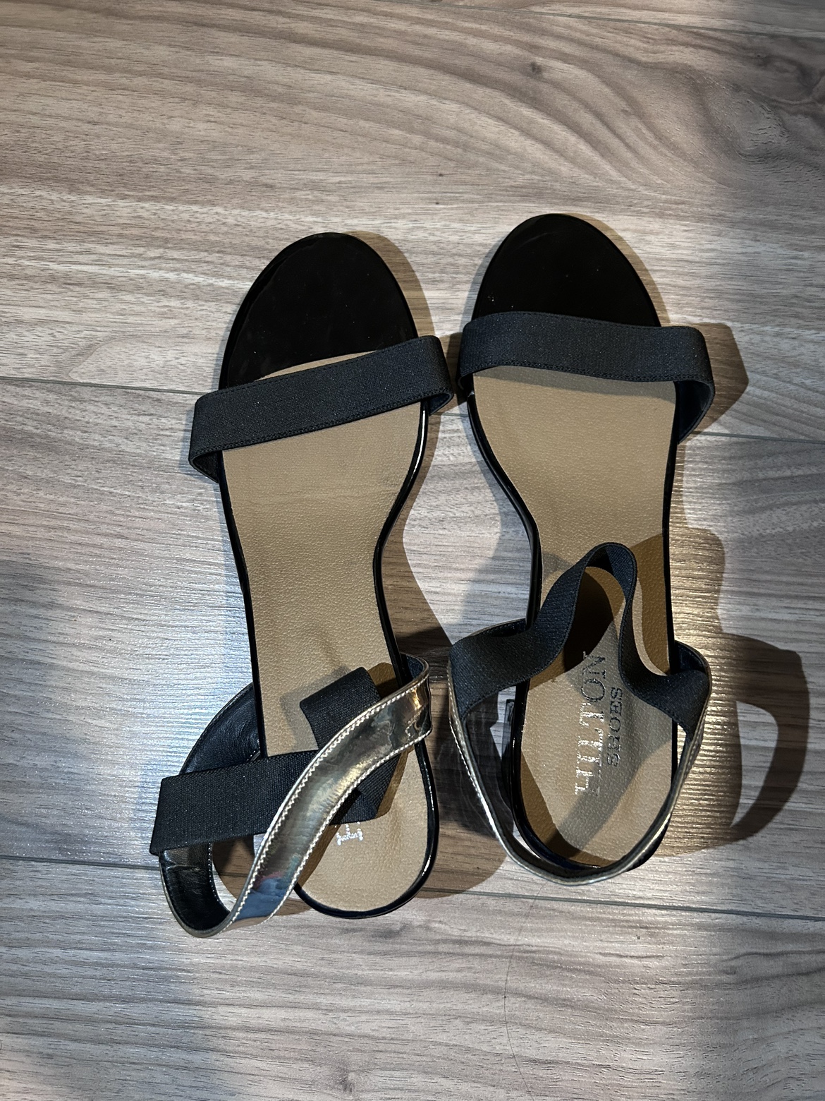 Black and Golden Heels (Brand New) 🧡