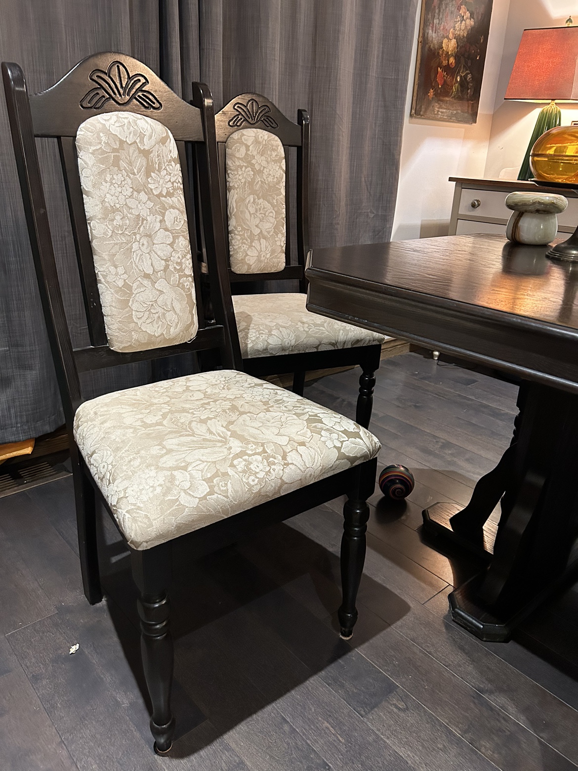 Dining Room Table and 6 Chairs - photo 2