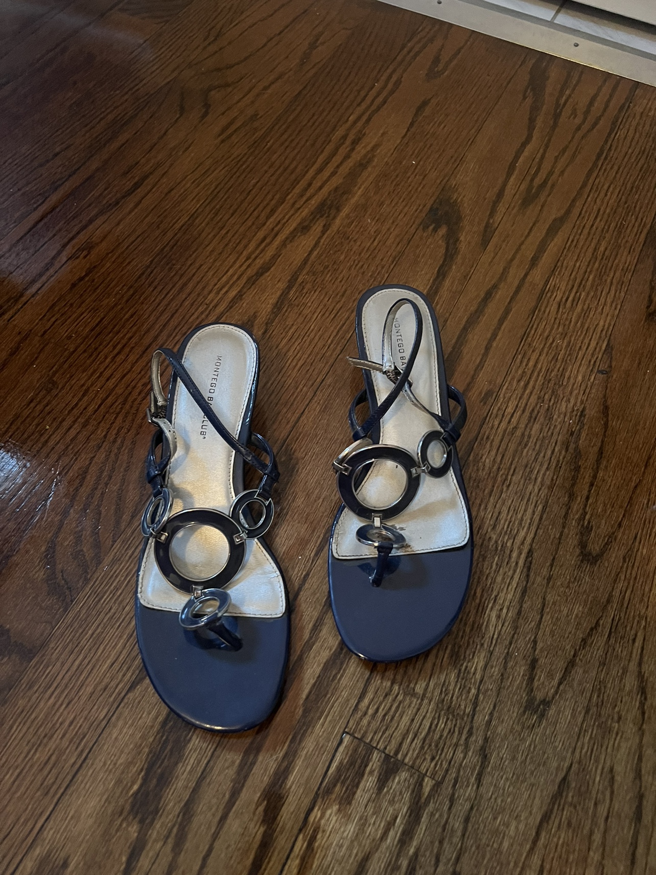Women sandals