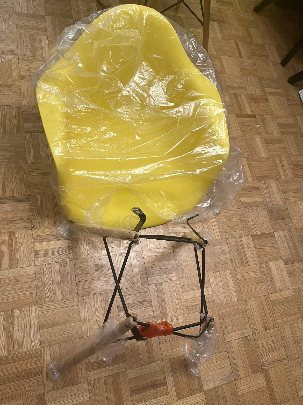 2 New Yellow Chairs - photo 3