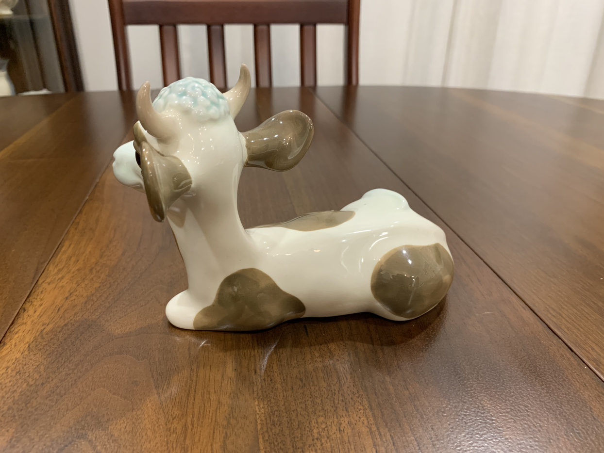 Vintage Szeiler Ceramic Cow image indicator(5)