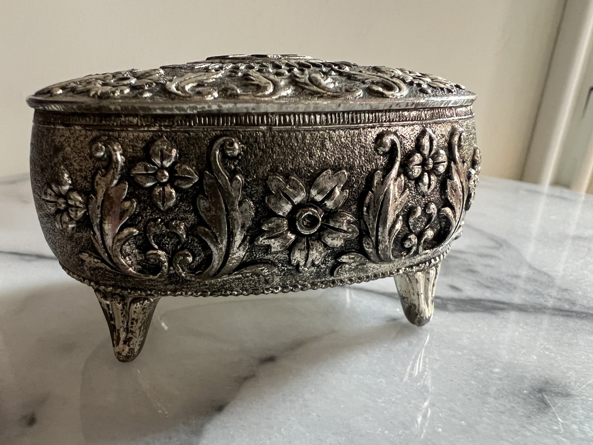 Silver Trinket Box pre-WWII Japan image indicator(3)