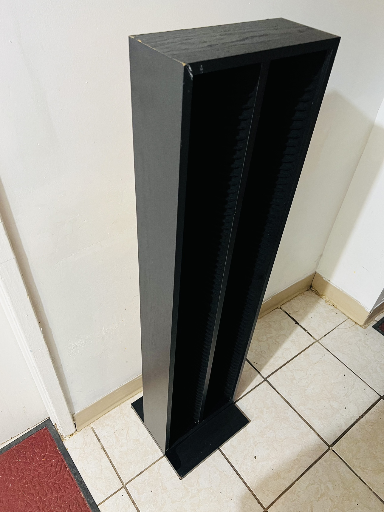CD’s Rack in good condition!