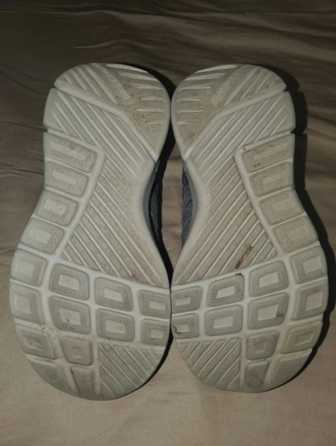 Skechers waterproof shoes size 11US Kids image indicator(6)