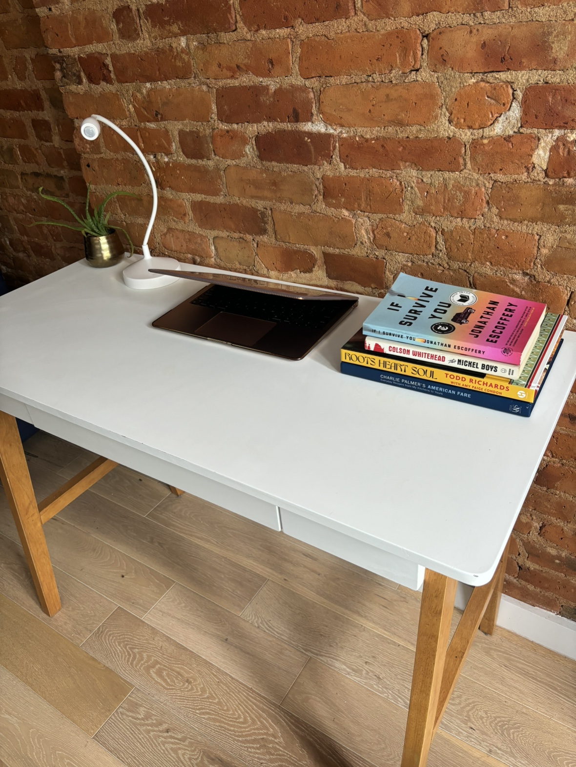 Modern White Desk with Wood Legs - photo 3