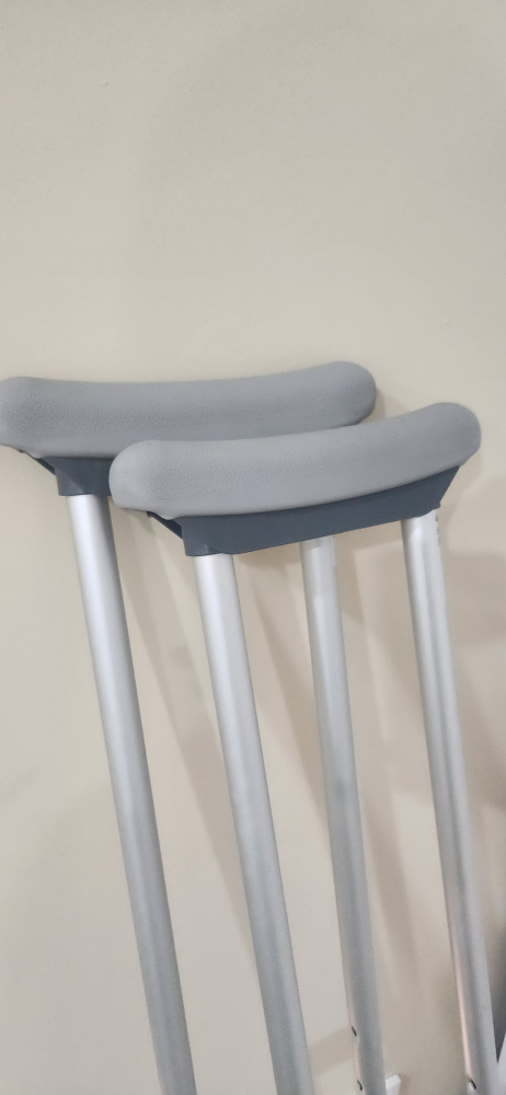 Pair of Crutches - photo 2