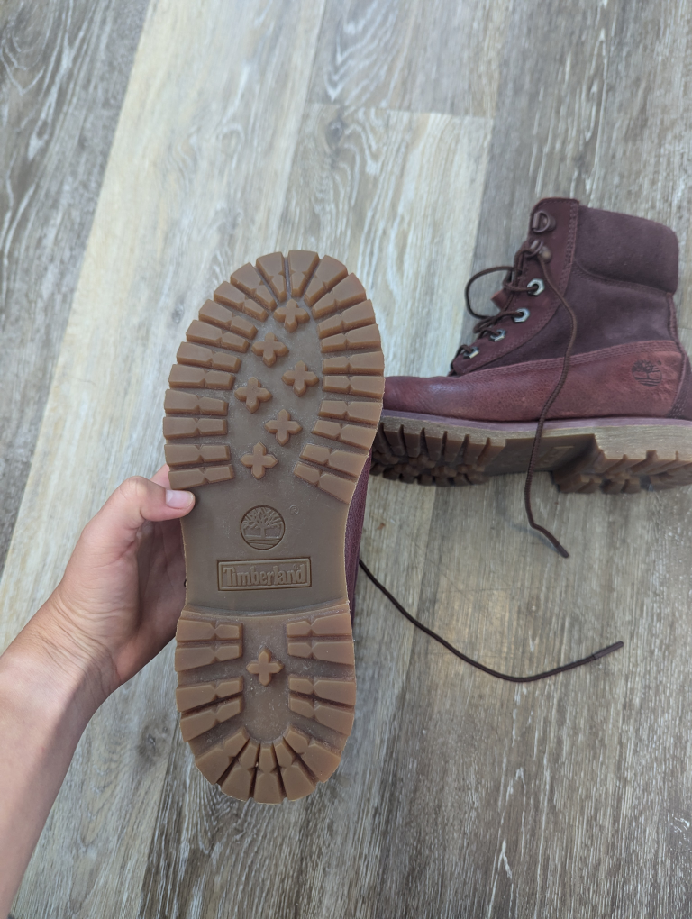 Women's Timberland Boots - size 6.5 image indicator(3)