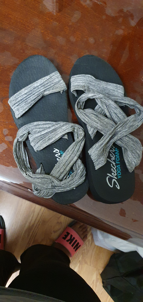 Grey Skechers Yoga Foam Sandals size 10 - photo 2
