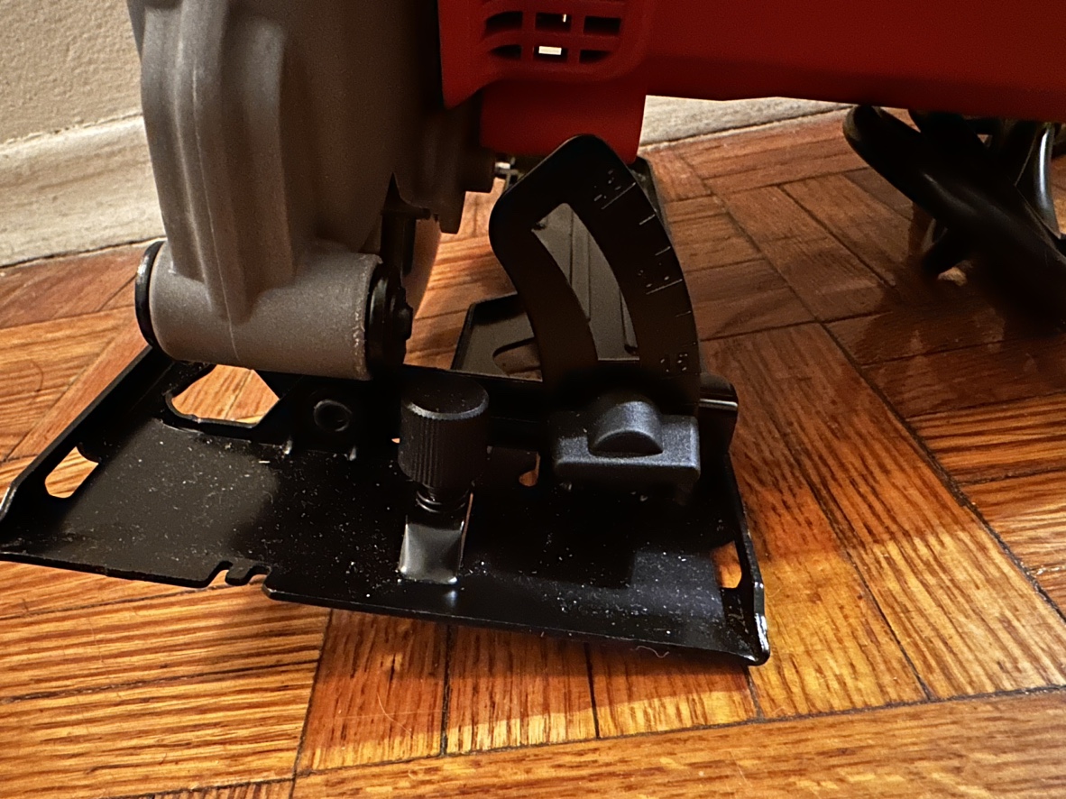 Black & Decker 7 1/4 Inch Circular Saw - photo 5