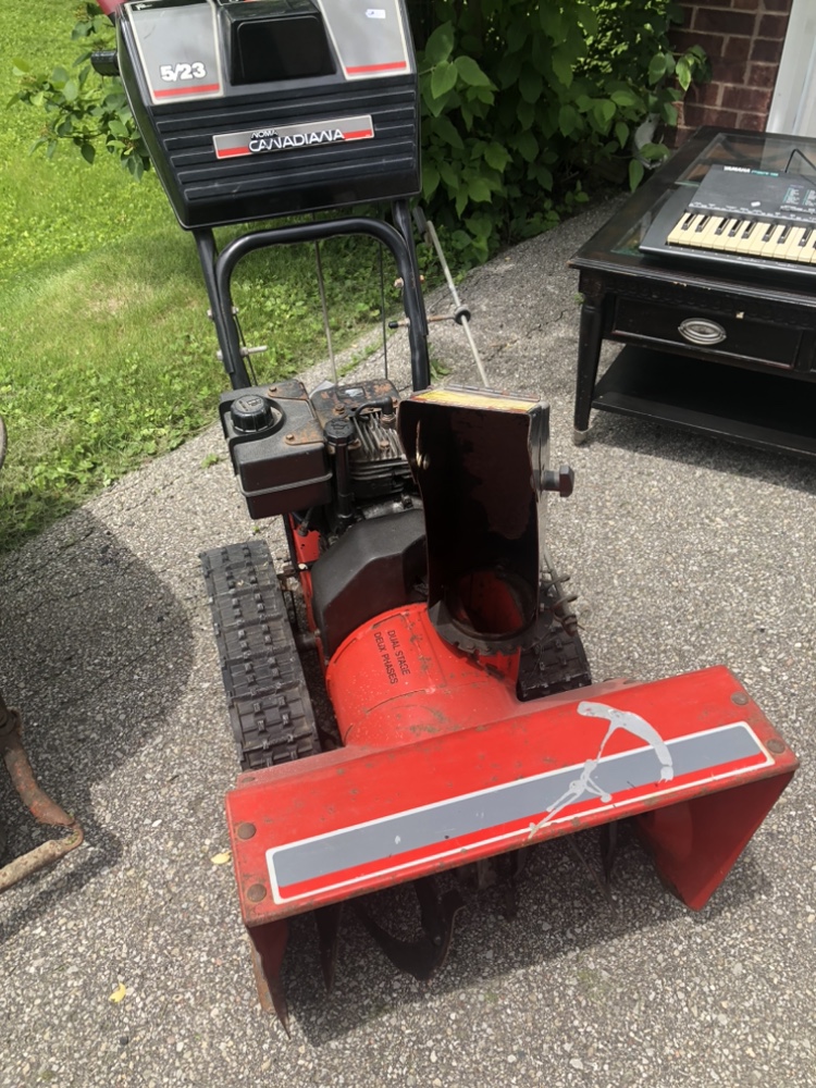 Canadian snowblower - photo 2