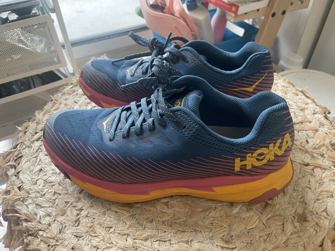 HOKA Women’s Torrent 2 - Trail running shoes (8.5) image indicator(2)