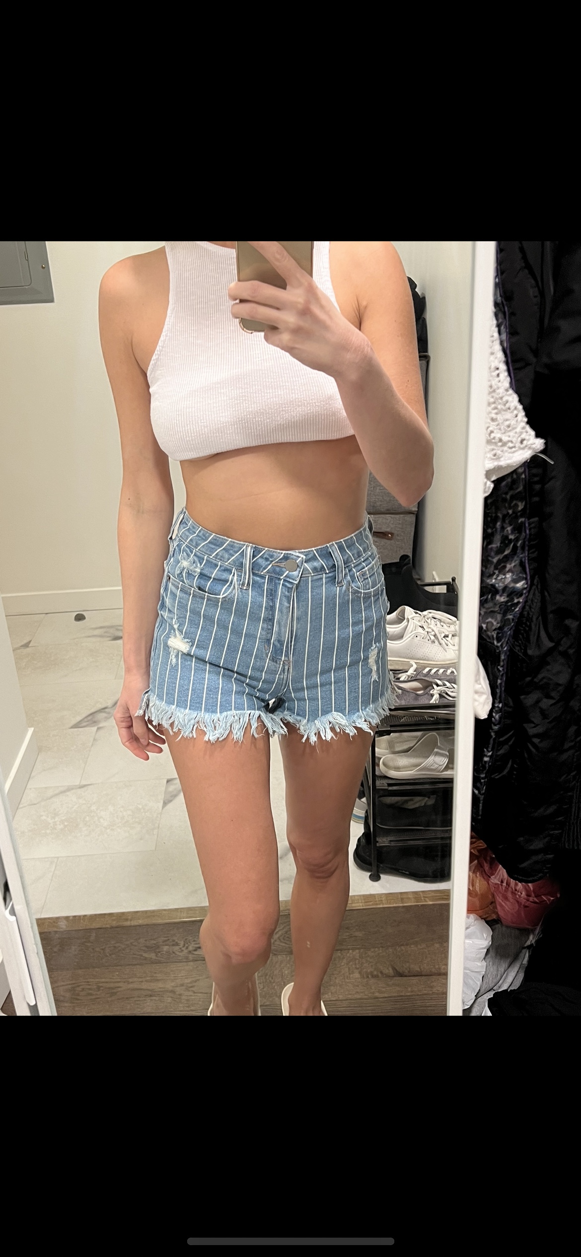 Jean Shorts small stretchy thumbnail