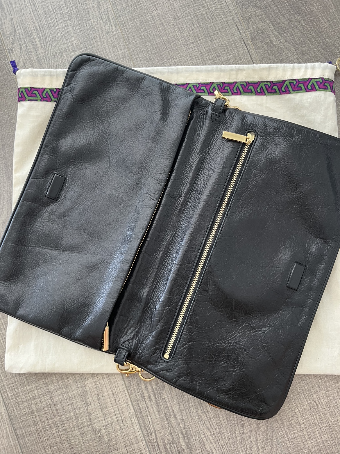 Tory Burch Black Leather Chain Bag image indicator(3)