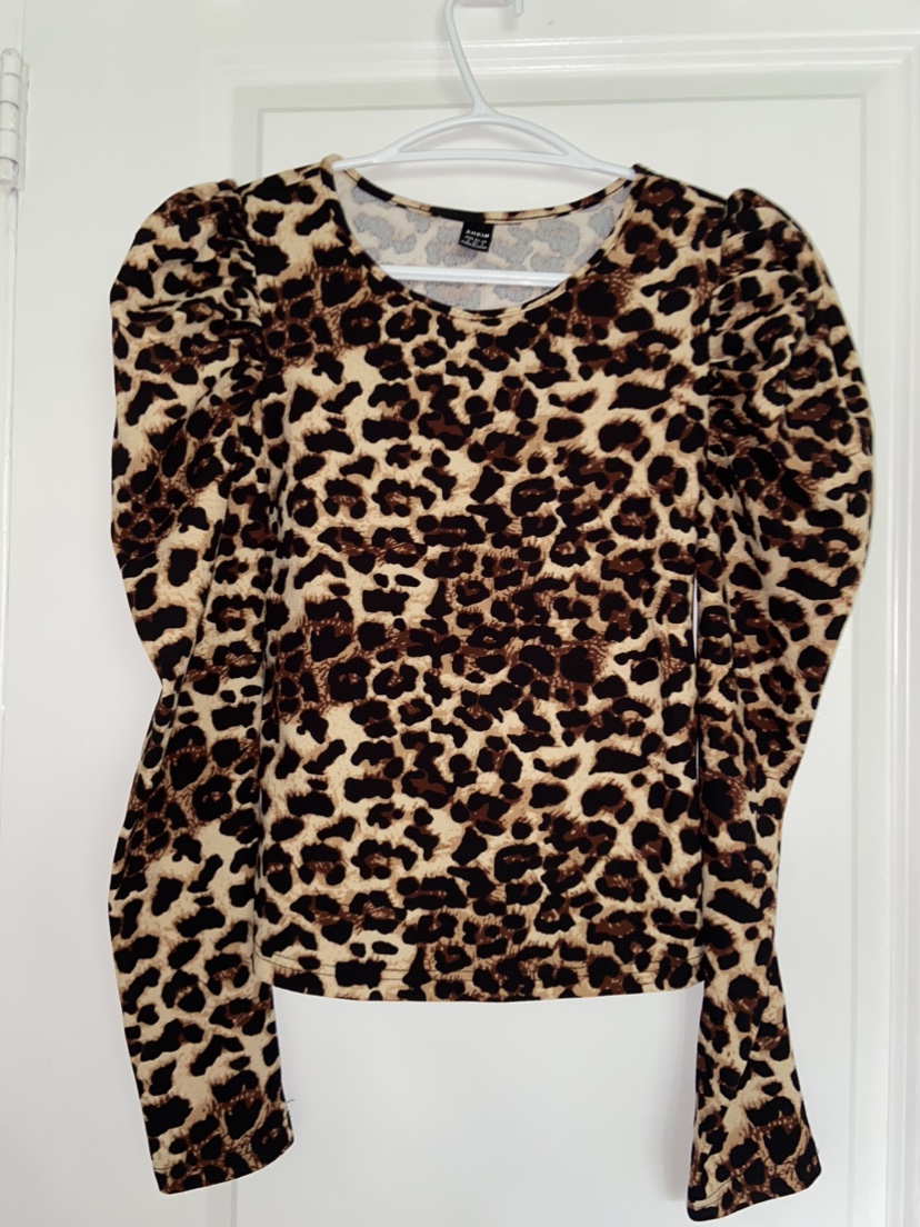 Leopard Print Long Sleeve Top