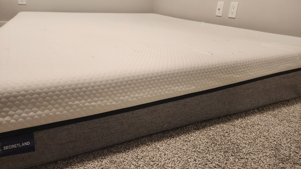 Queen size 8inch firm secretland mattress with Gel memory foam - photo 2