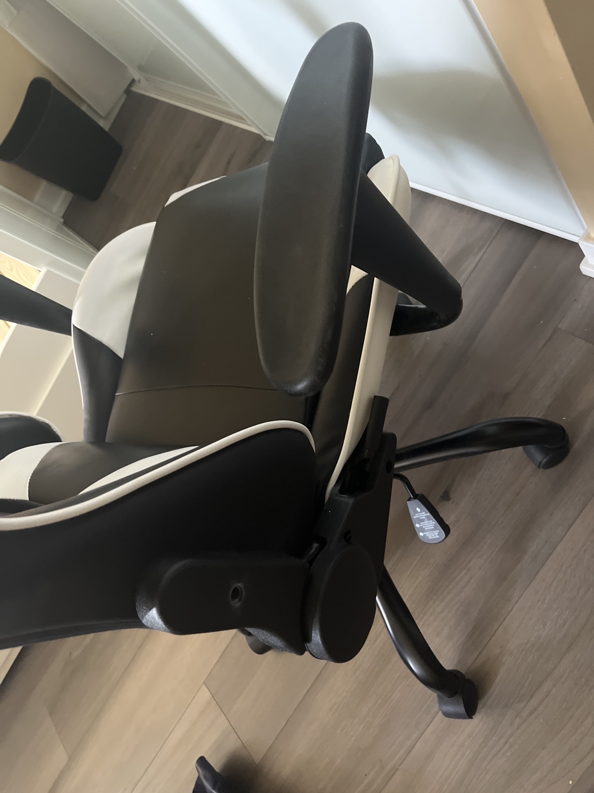 Gaming Chair with Lumbar Support - photo 3
