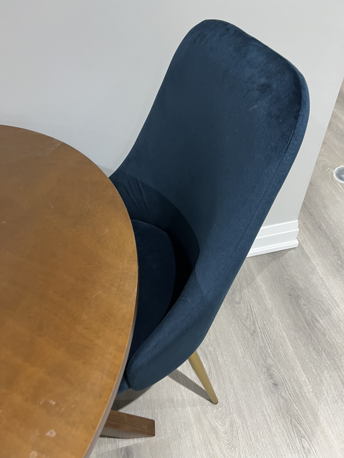 Brand new Dining table 36’ - photo 3