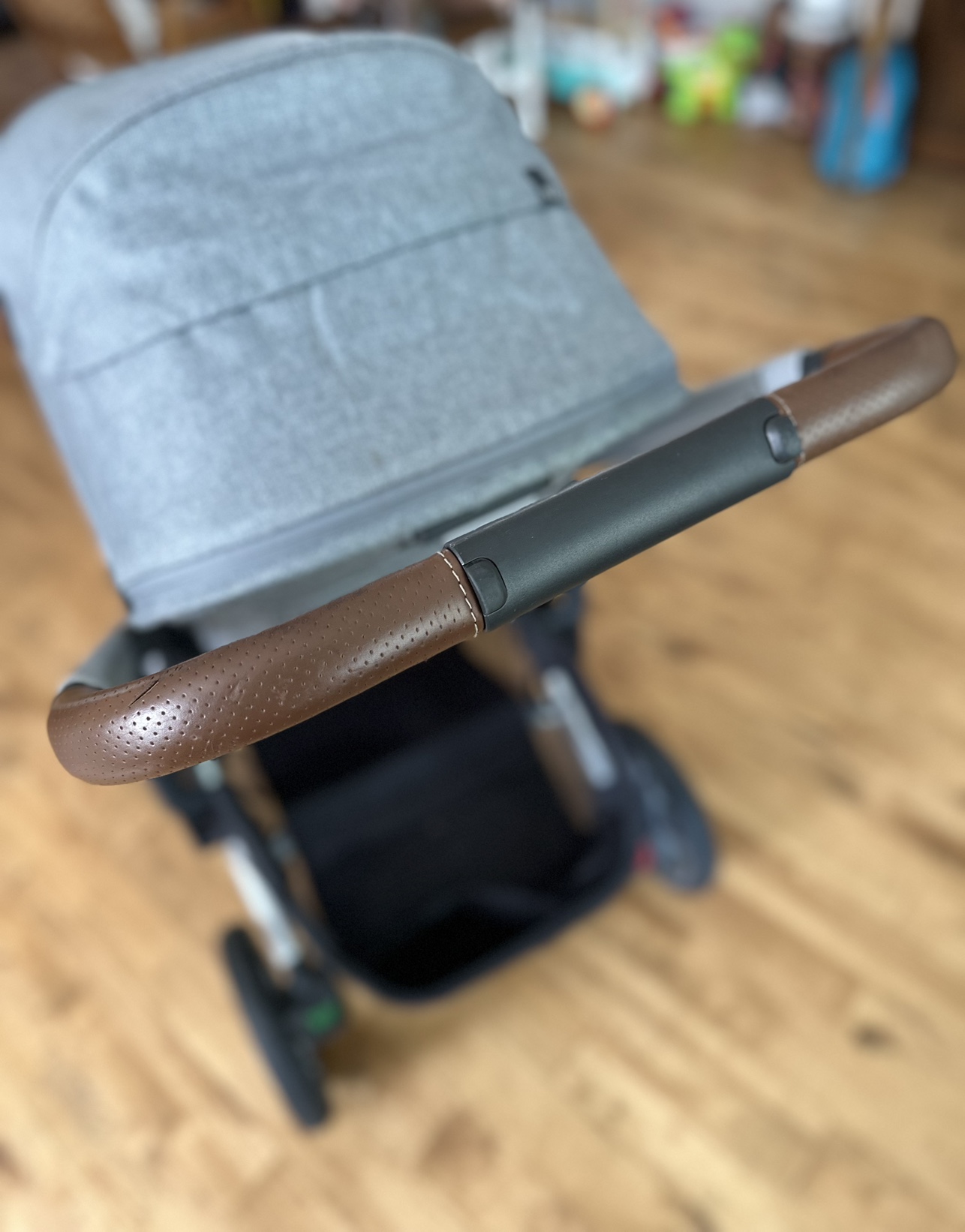 Uppababy Cruz V2 Stroller 2023 plus accessories image indicator(6)