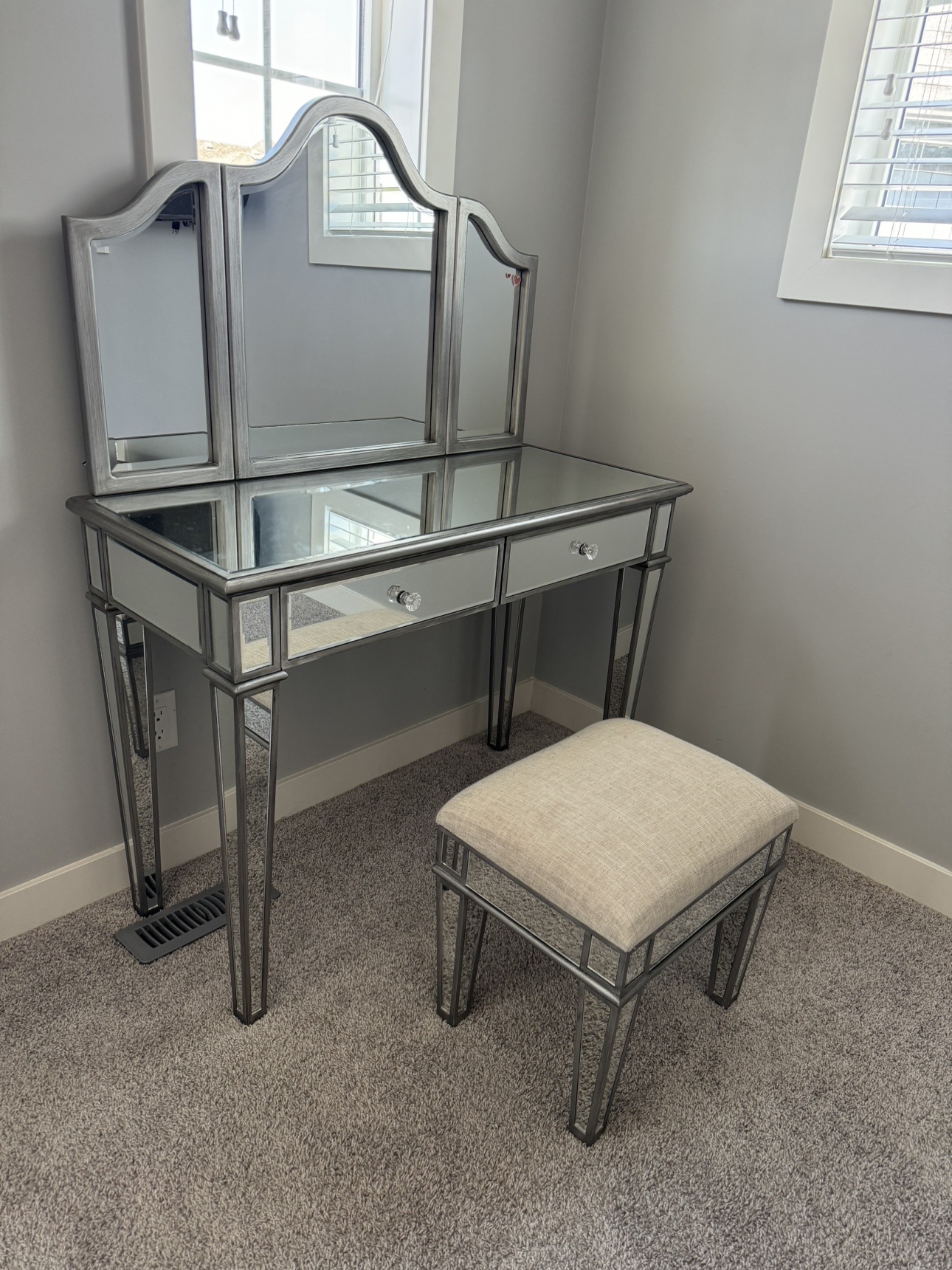 Mirrored Vanity Set with Stool - photo 3