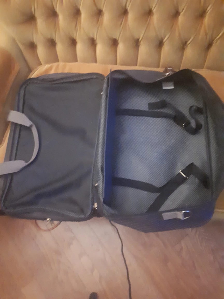 Ricardo Beverly Hills carry on bag image indicator(8)