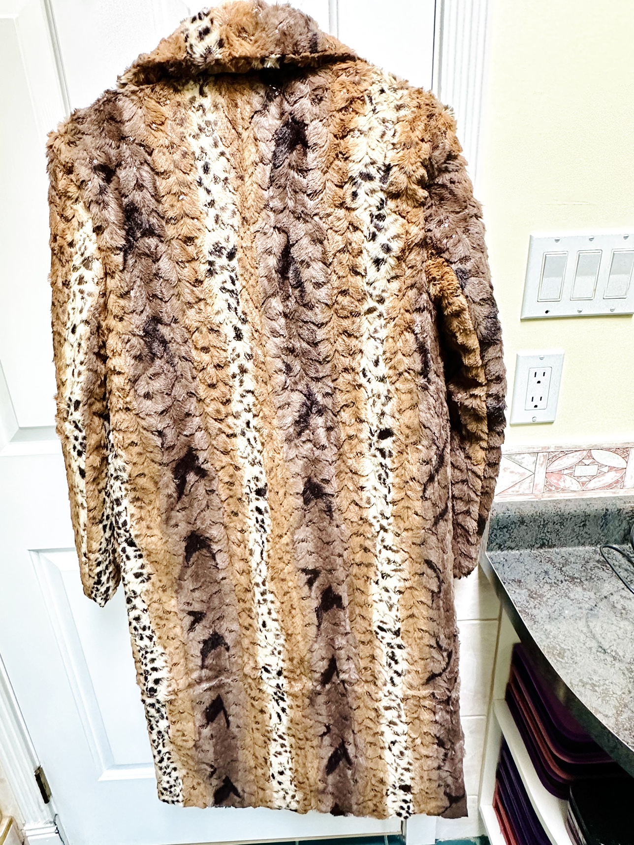 Fuzzy woman’s long Winter Faux Fur Coat image indicator(2)