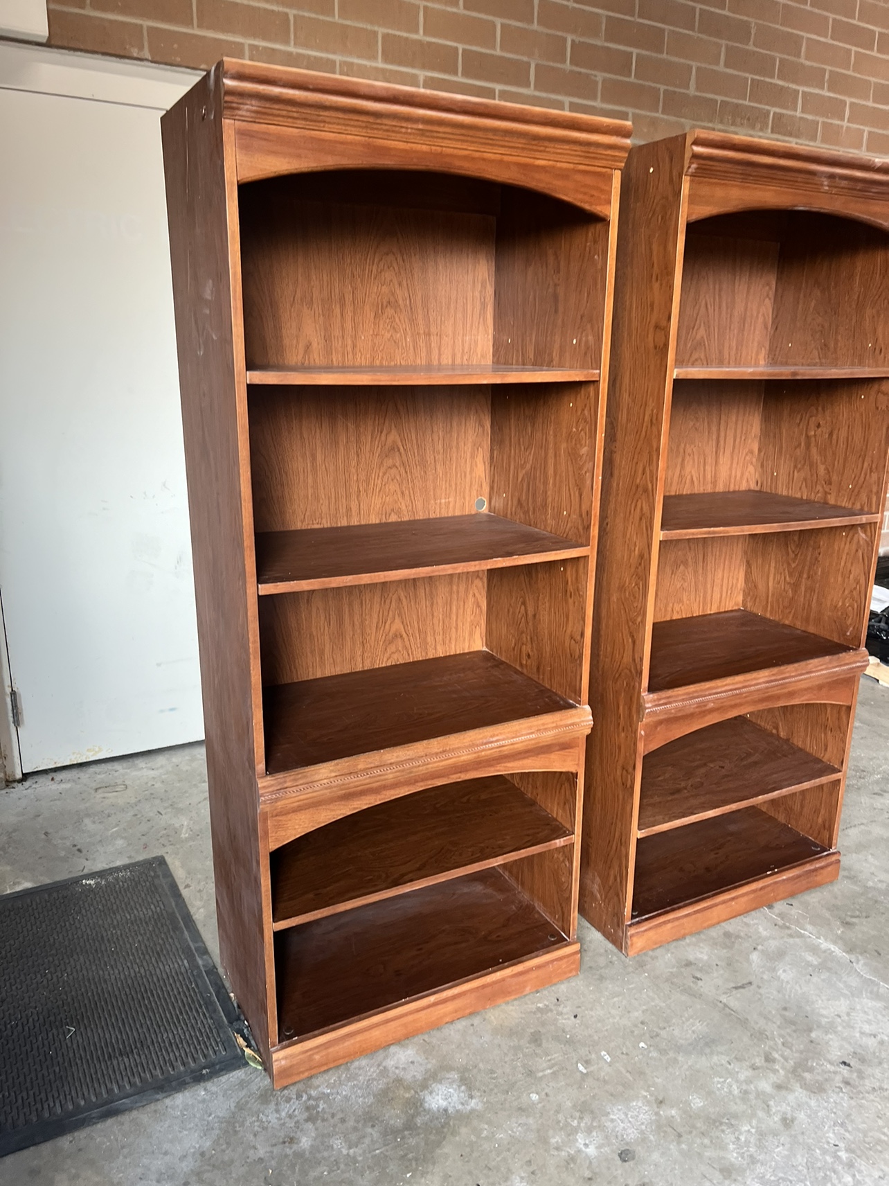 Set if 2 Wooden Bookcases with loghts - photo 3