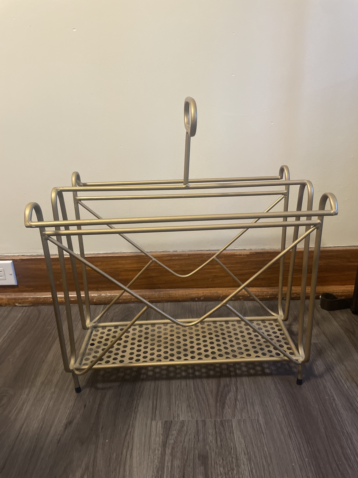 Gold Magazine Rack - photo 2