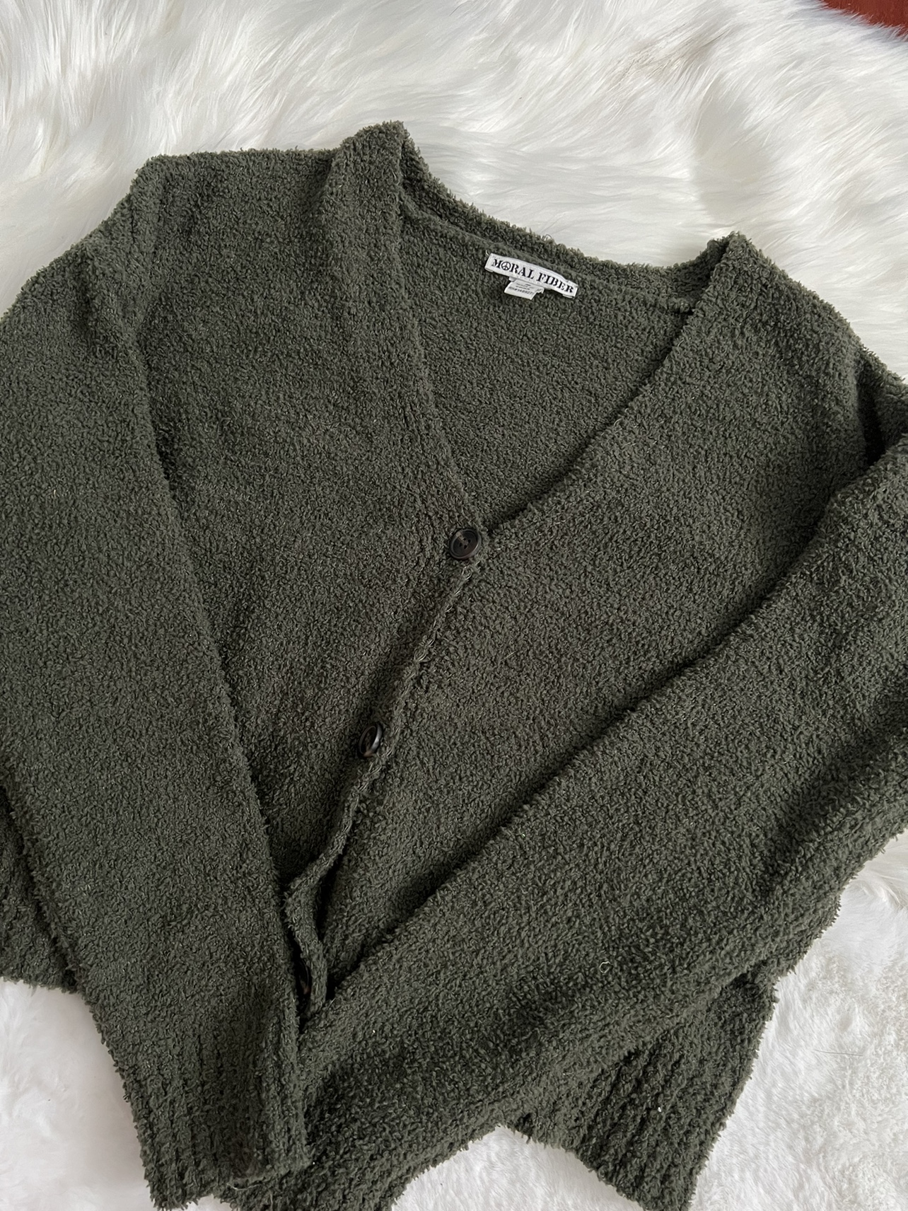 Green Cardigan image indicator(2)