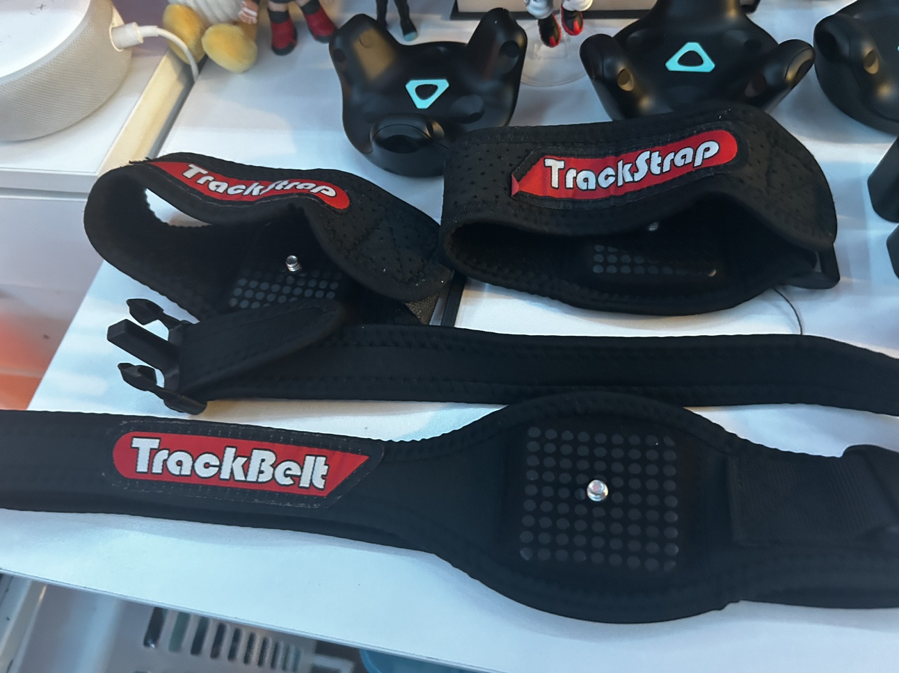 Full Body Vr Tracking Set (HTC 3 Pack Vive Trackers + Straps) - photo 3