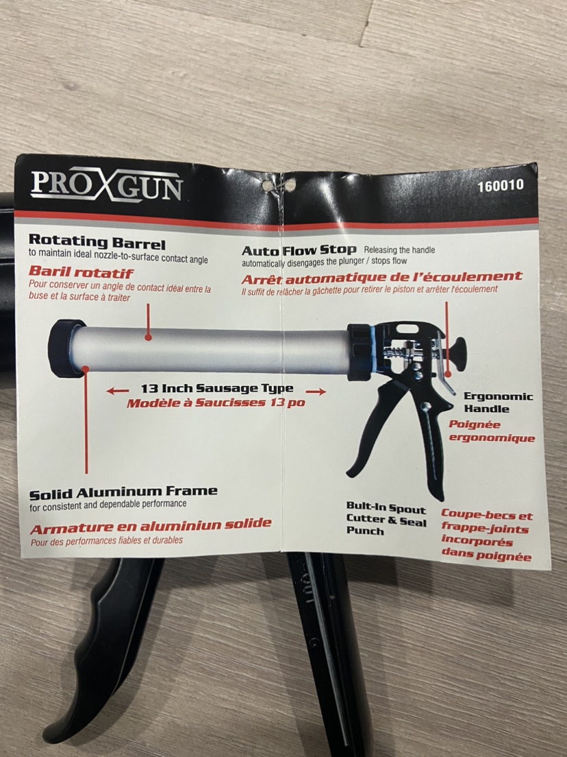 Caulking sausage gun plus tips