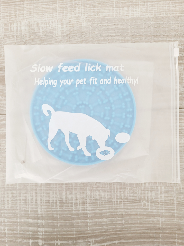 Slow feed lick mat