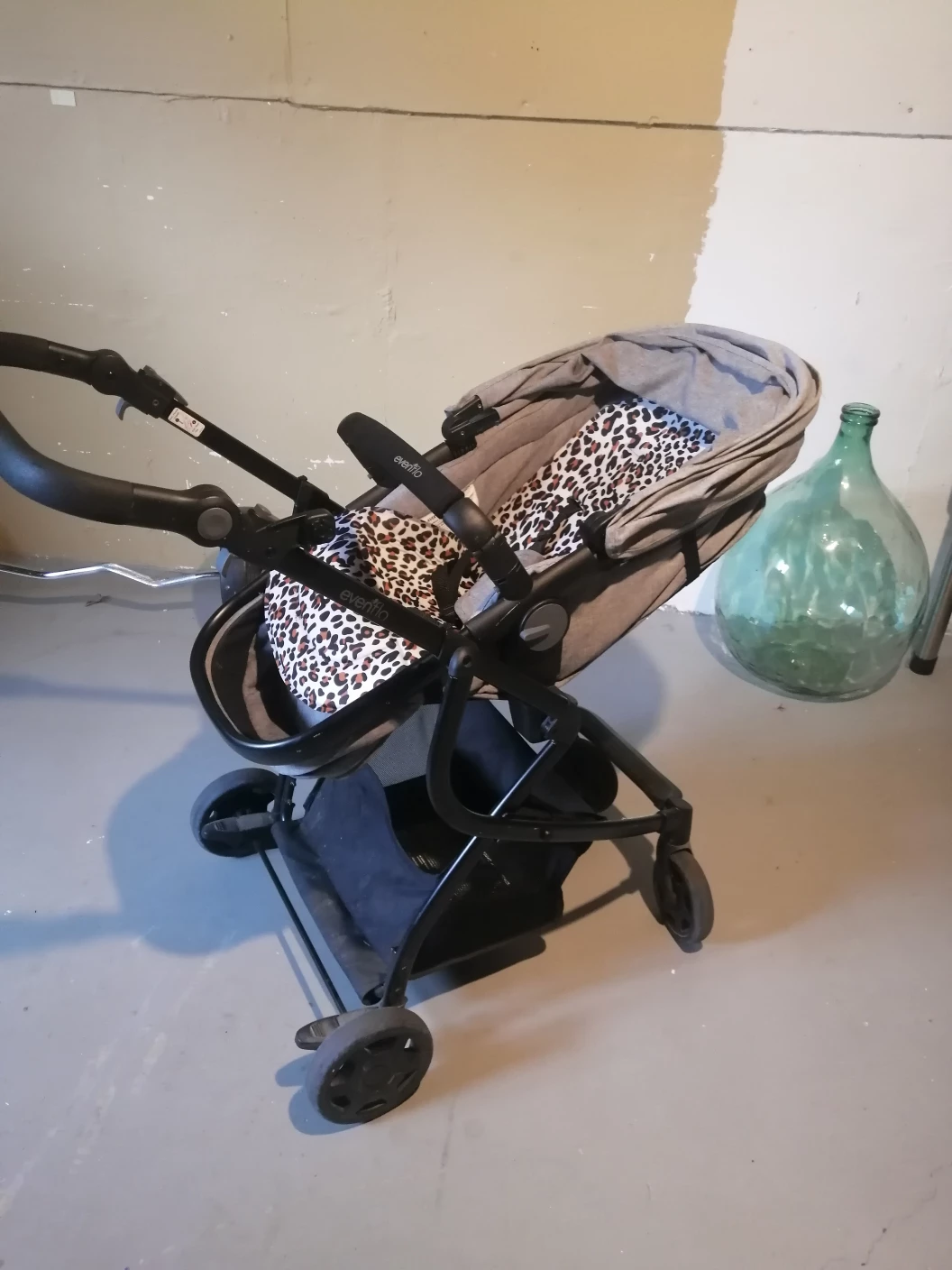 Baby stroller EvenFlo - photo 3