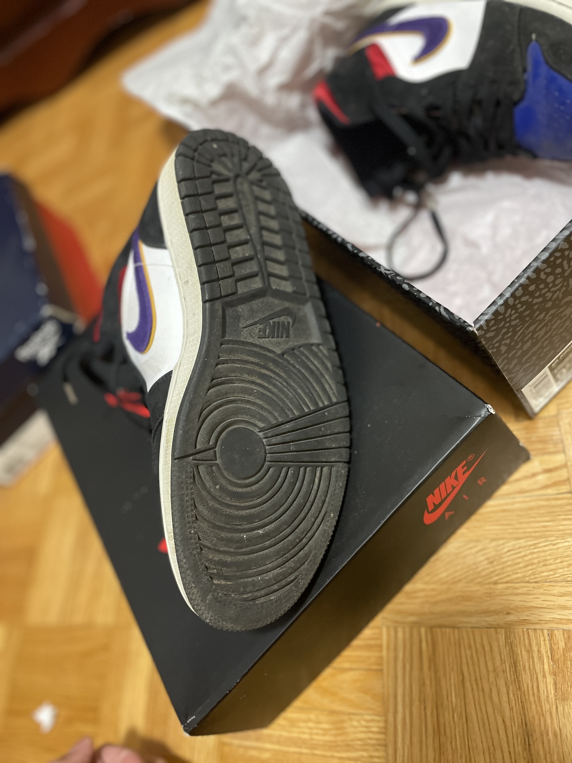 Air Jordan 3 Retro image indicator(3)