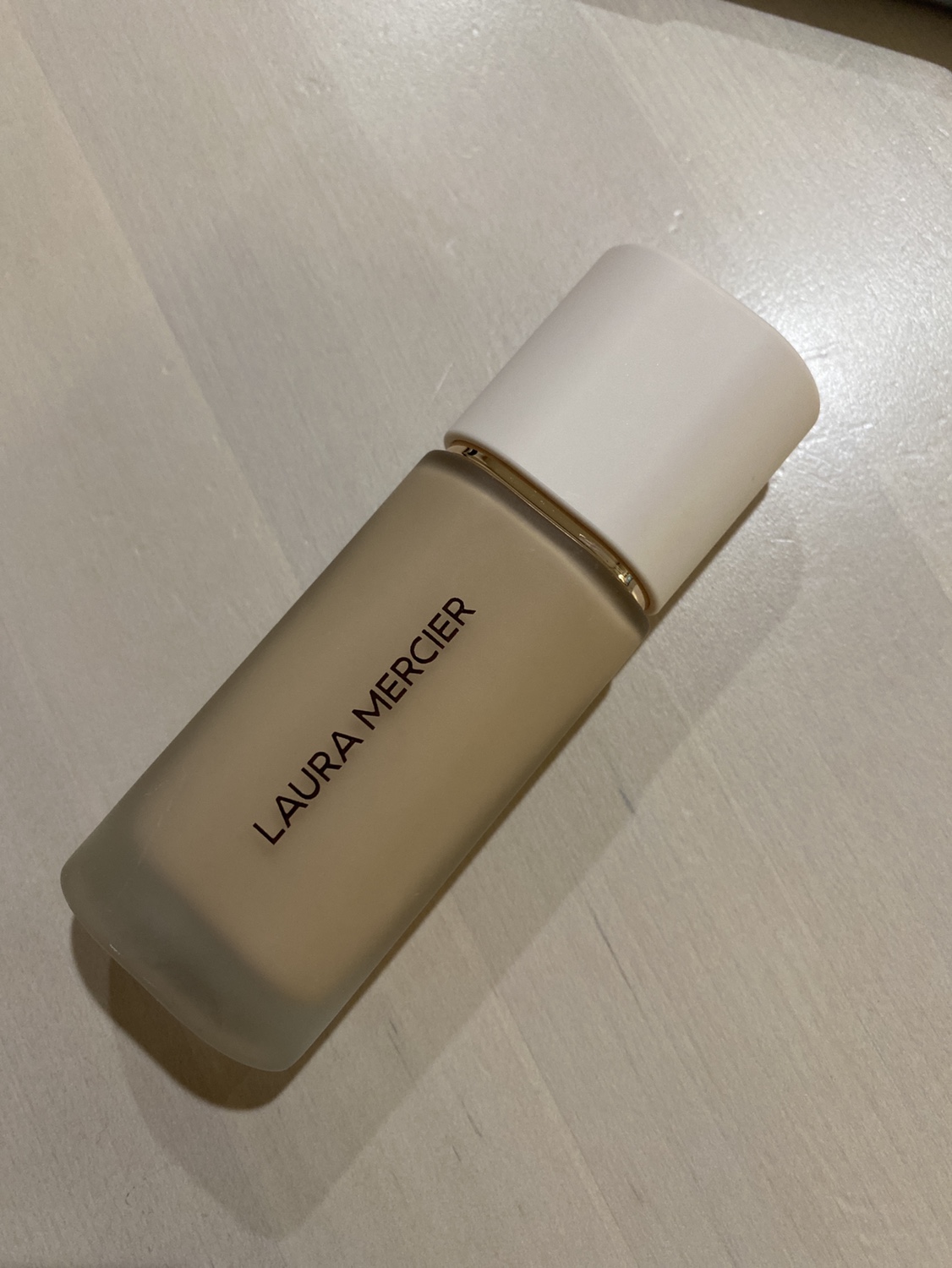 Laura Mercier Flawless Lumière Radiance Foundation 1C2 Chiffon