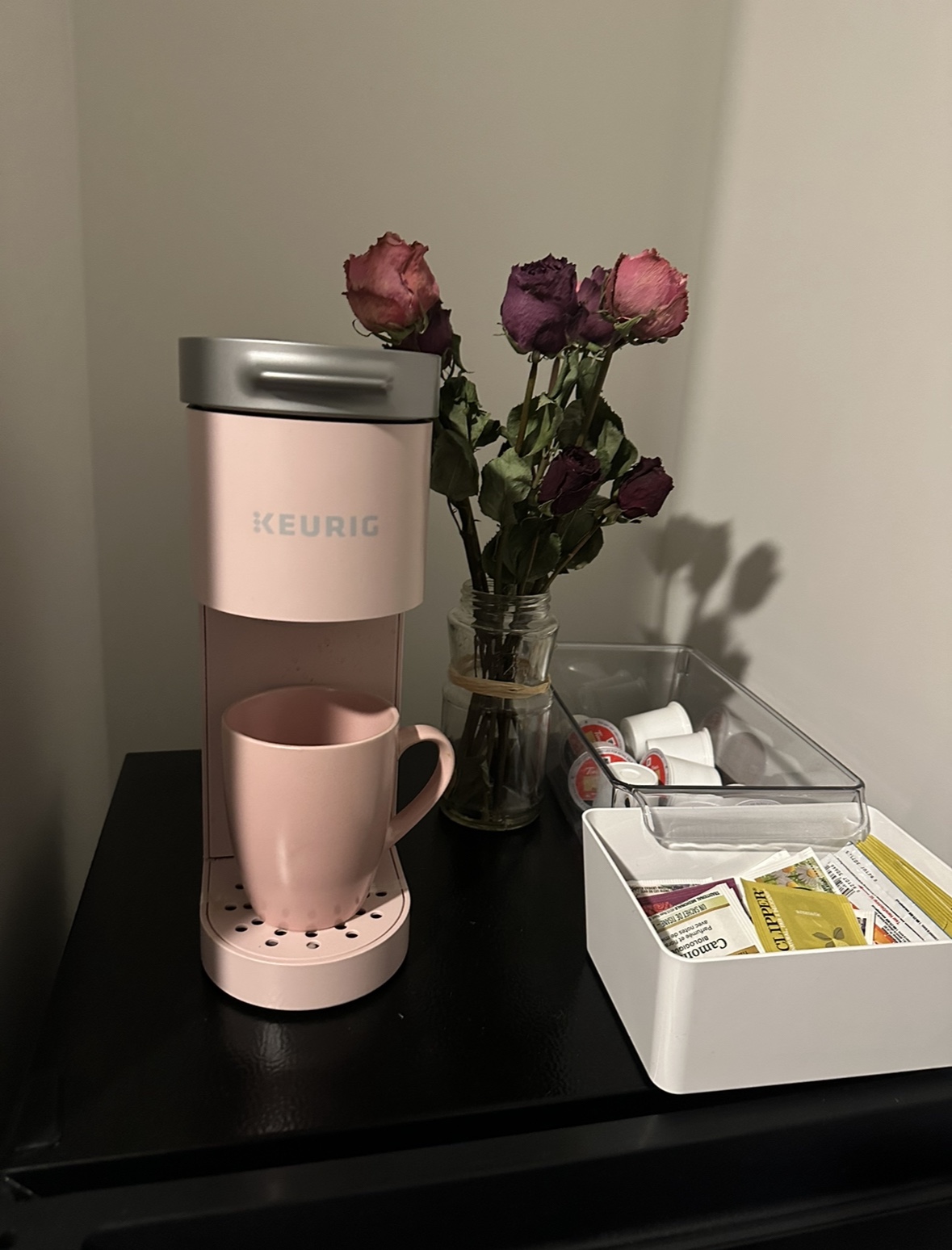 Kuerig K-mini Coffee Maker Dusty Rose thumbnail