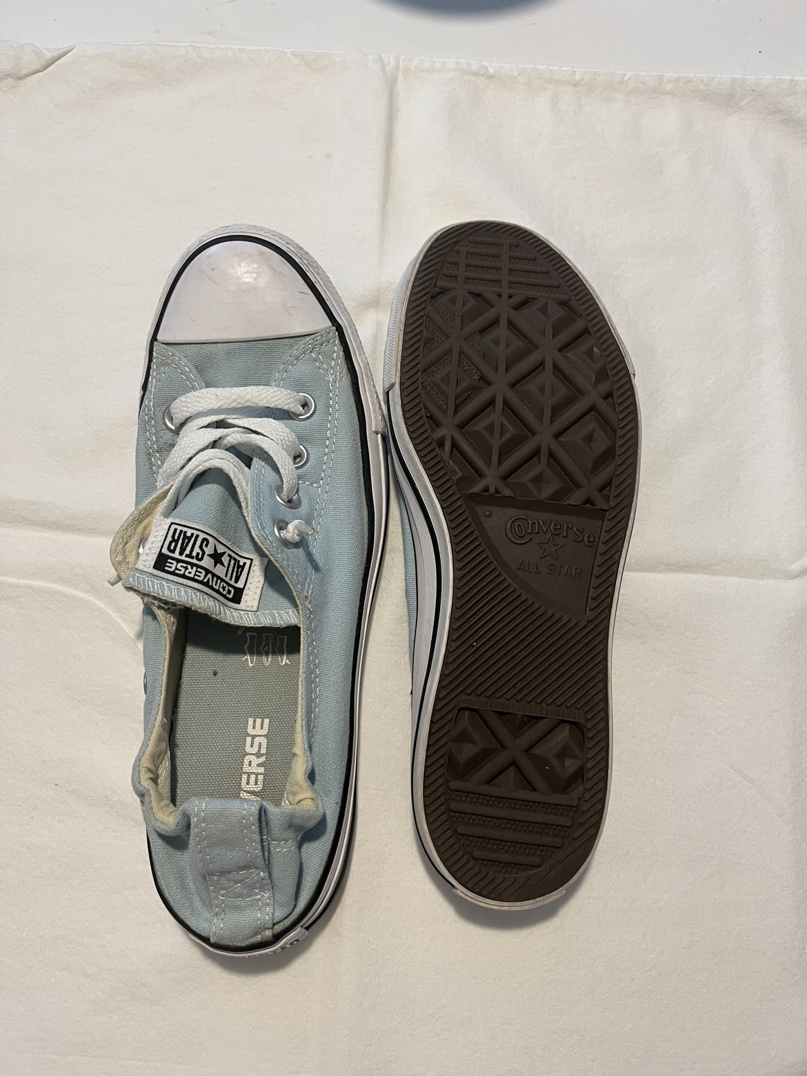 Converse Shoreline. Blue