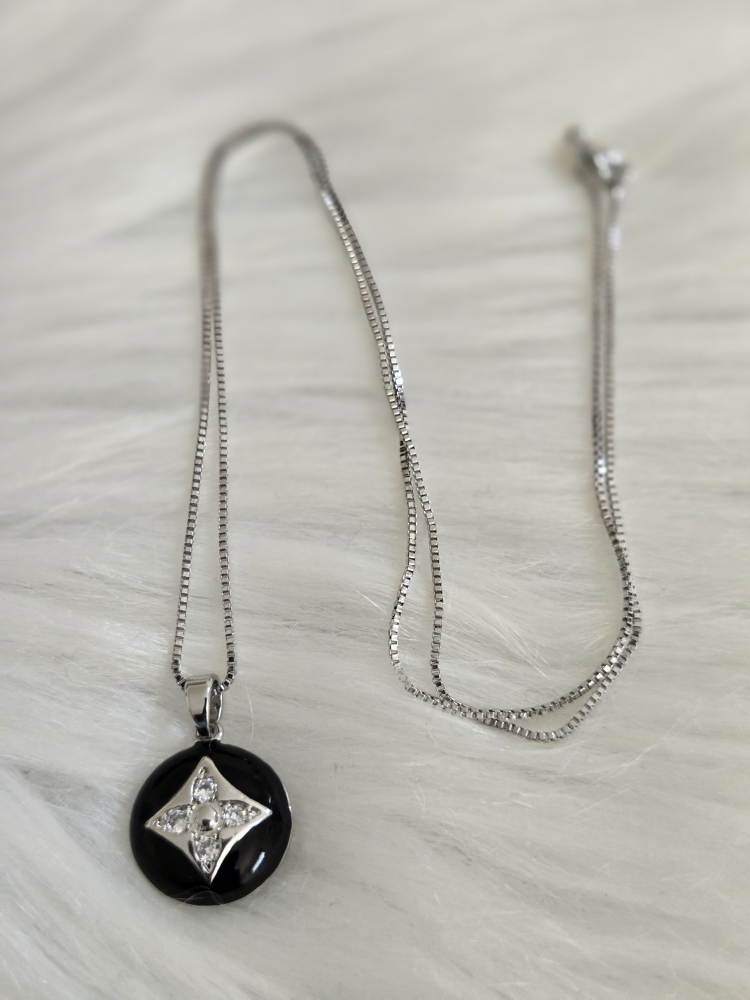 🌸 blossom silver necklace *new