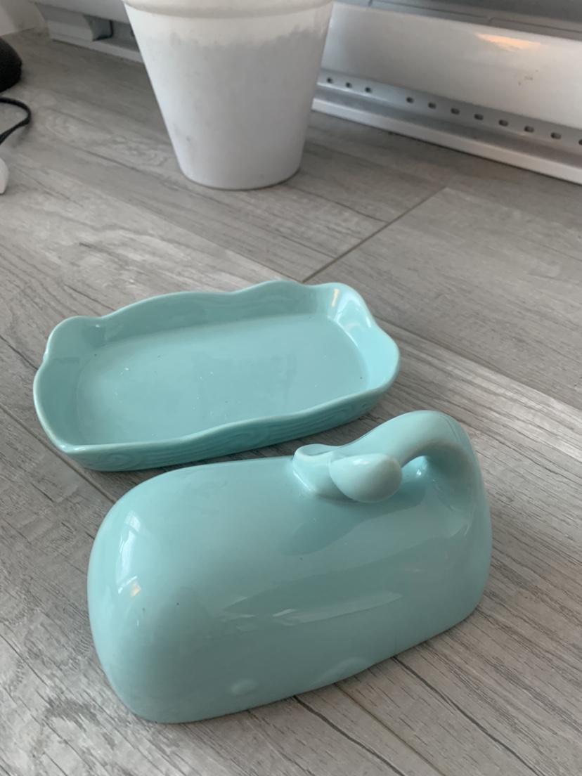 Free whale night light & whale butter dish - photo 4