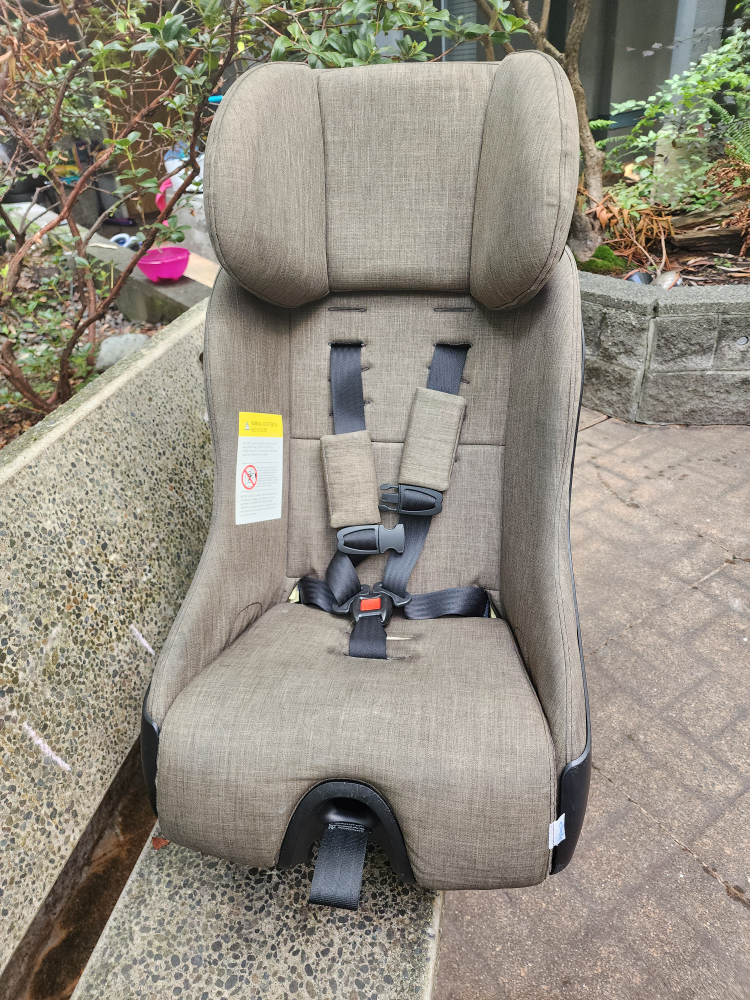 Clek Foonf Car Seat